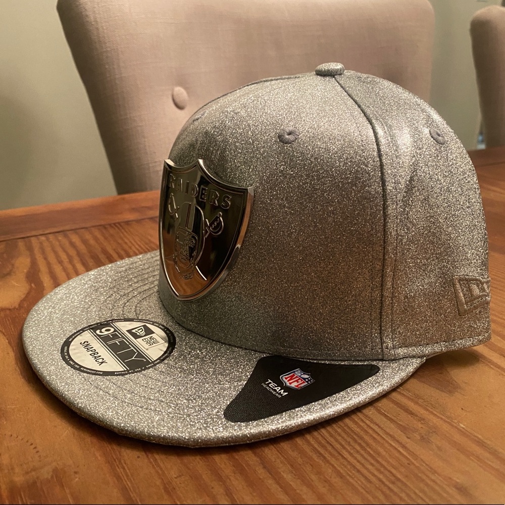 Las Vegas Raiders Stadium Exclusive 2021 New Era Repeat Crystal 9Fifty NWT RARE